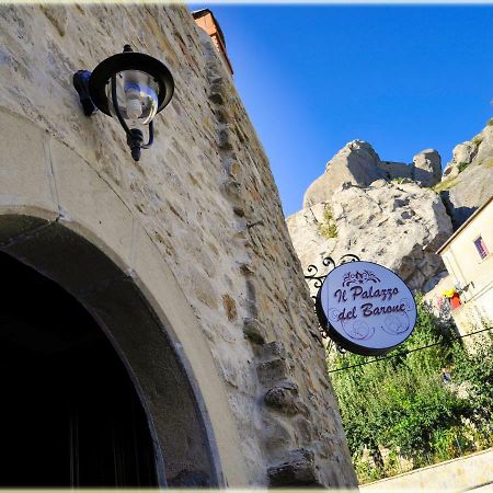Il Palazzo Del Barone - Stanza Dei Maiorana Hotel Pietrapertosa Buitenkant foto
