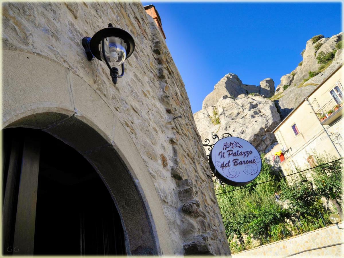 Il Palazzo Del Barone - Stanza Dei Maiorana Hotel Pietrapertosa Buitenkant foto