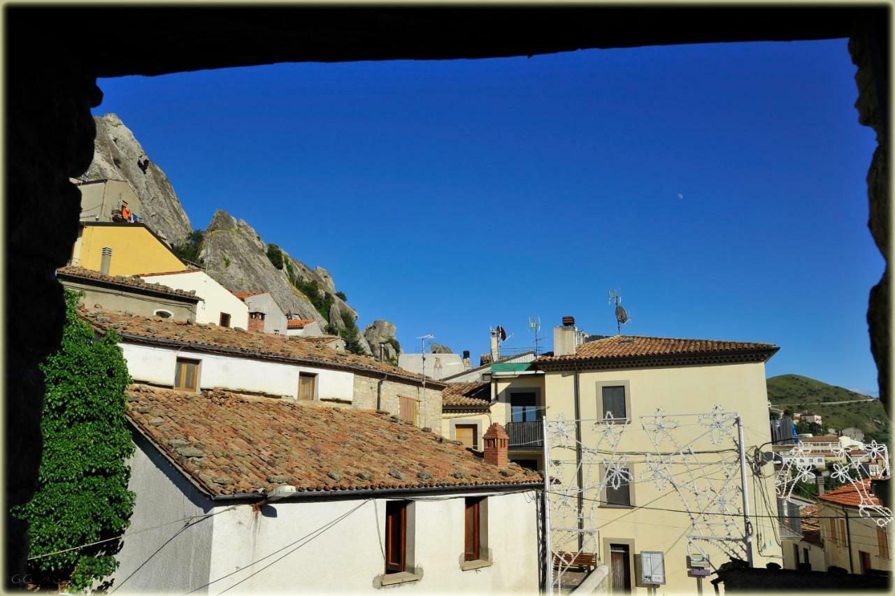 Il Palazzo Del Barone - Stanza Dei Maiorana Hotel Pietrapertosa Buitenkant foto